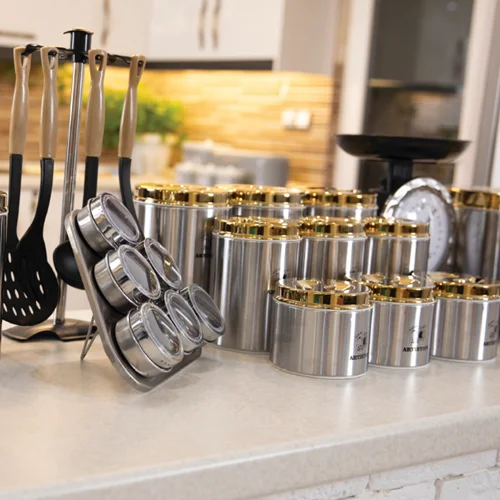 سرویس آشپزخانه 30 پارچه استیل درب طلایی(PVD)